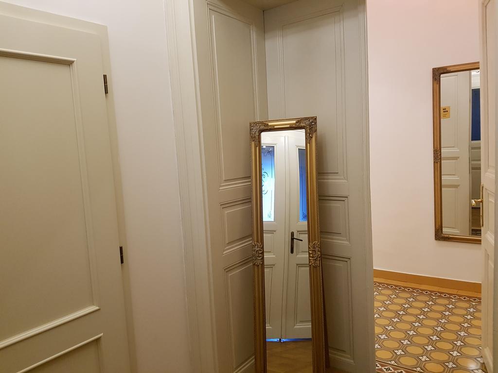 Charles Apartment Praha Eksteriør bilde